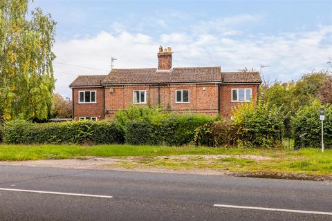 3 bedroom semi-detached house for sale, Station Road, Sutterton
