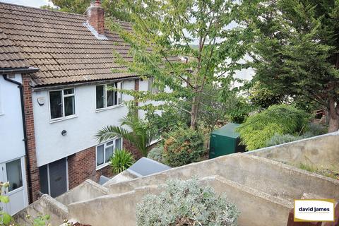 3 bedroom terraced house for sale, Beauchamp Road, London