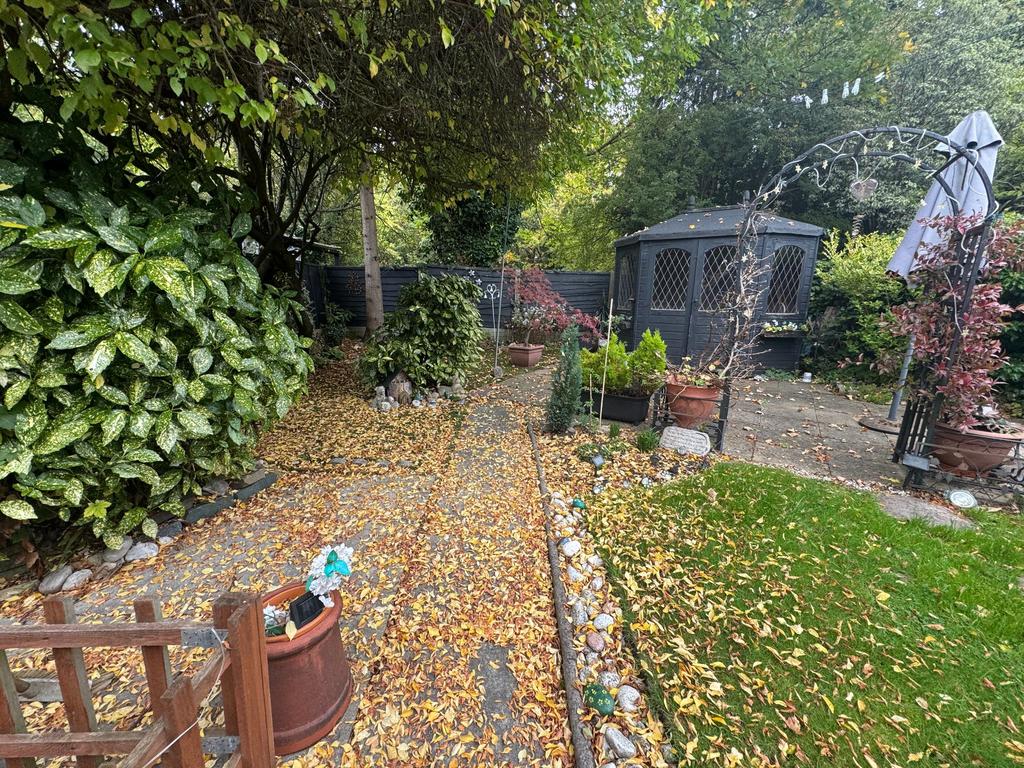 Photograph 14