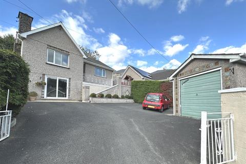 4 bedroom detached house for sale, Parkwood Road, Tavistock