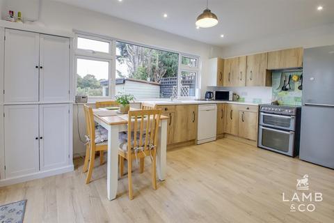 6 Barrington Close, Little Clacton, Clacton-on-sea, CO16 9PN