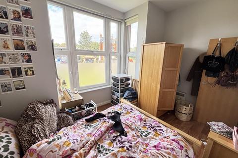 1 bedroom flat to rent, Brudenell Grove, Leeds LS6