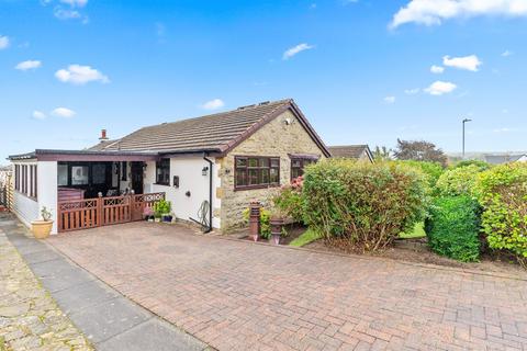 10 Cliffe Avenue, Harden, Bingley, BD16 1LN