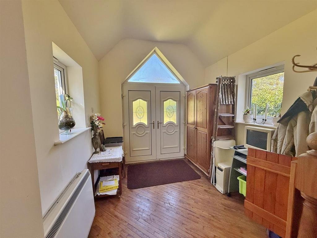 Front Entrance hallway