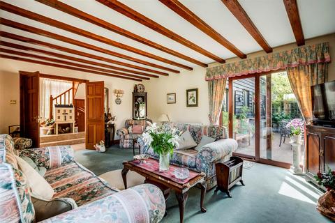 5 bedroom detached house for sale, The Street, South Stoke, Reading