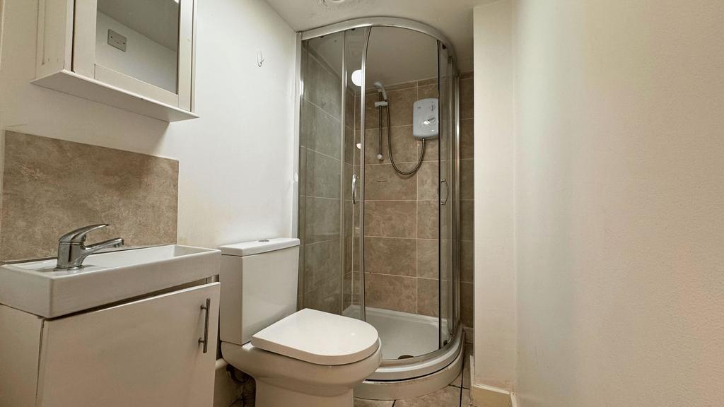 Bedroom 4 En-suite