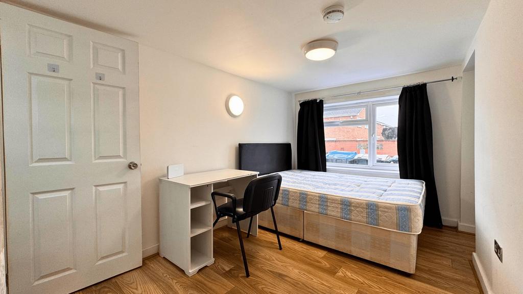Bedroom 5