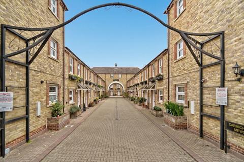 Carmichael Mews, London, SW18