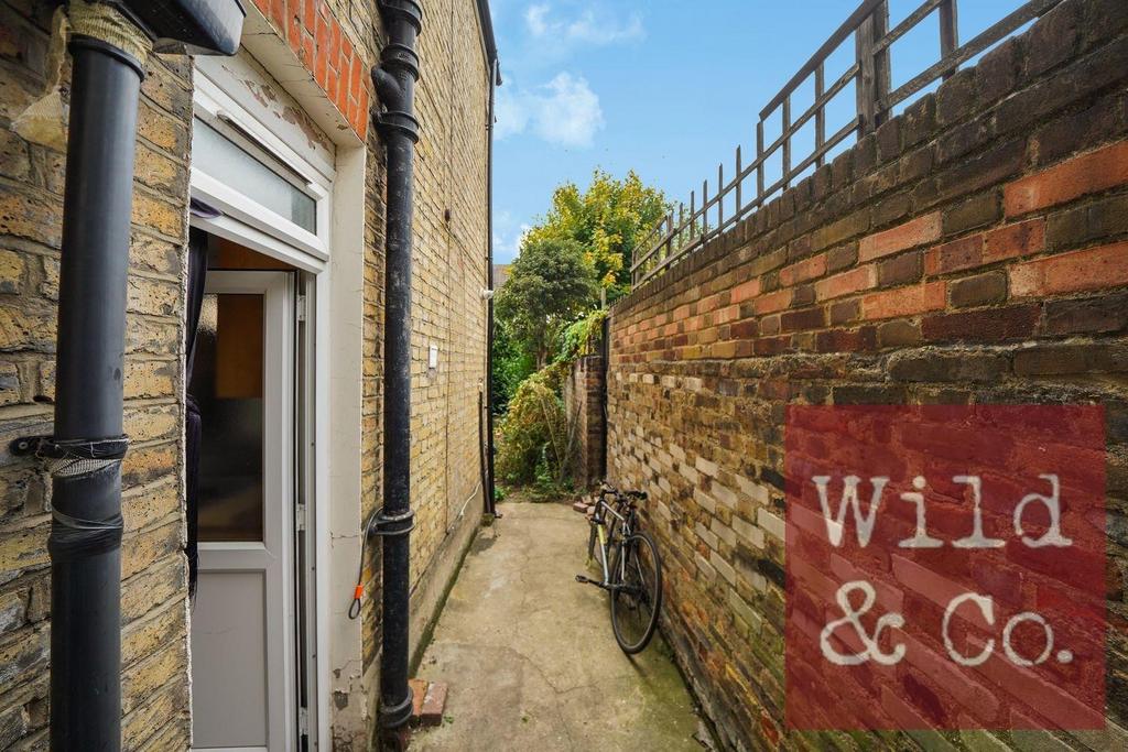 50 Mildenhall Road - y Pj VZHnrzld3i14gf Ej F.jpg