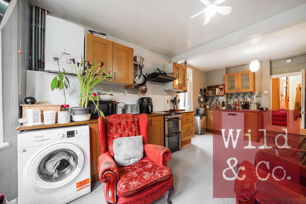 Mildenhall Road - p SJCEw Psmo Txg MJ97 Hlx.jpg