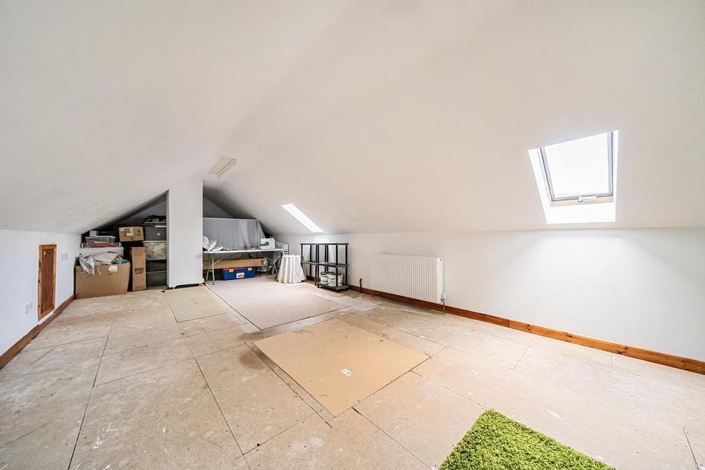 Attic room.jpg