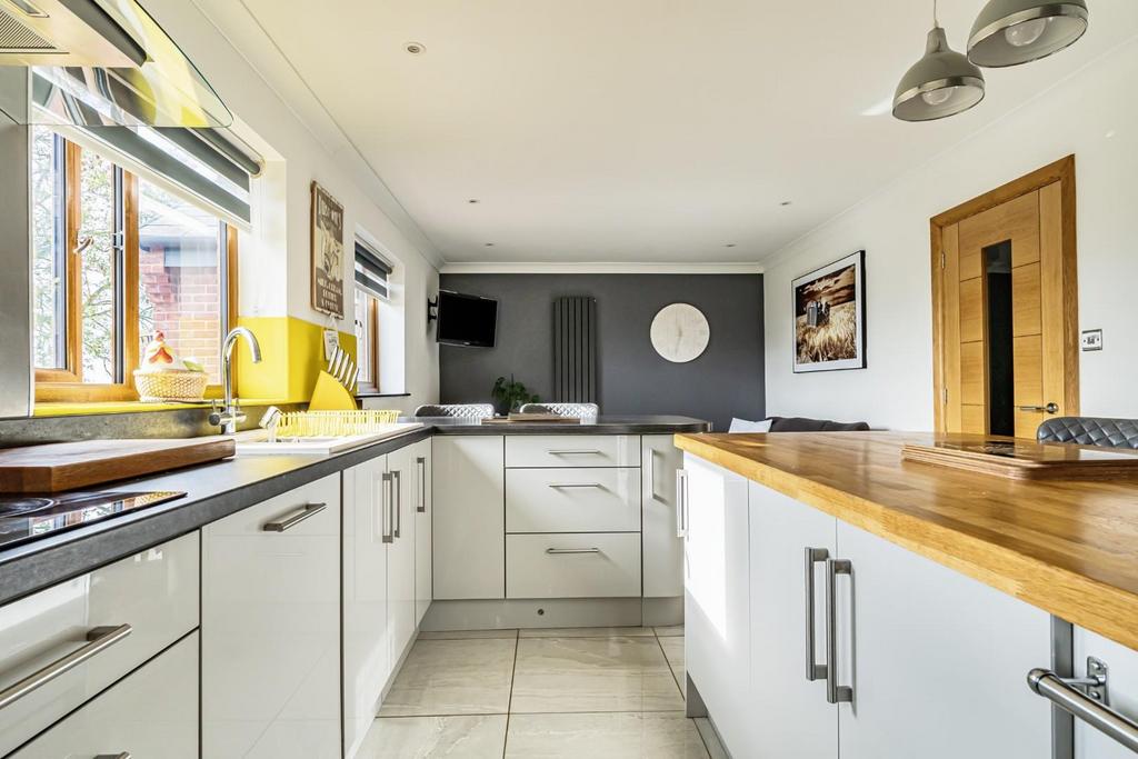 Kitchen corner.jpg