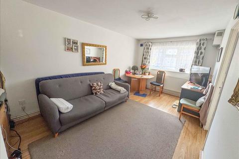 undefined, Dickenson Road, Hanworth, Middlesex, TW13