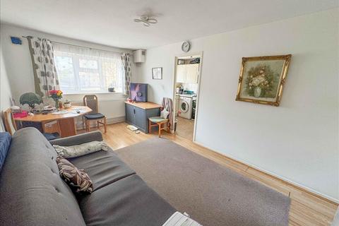 undefined, Dickenson Road, Hanworth, Middlesex, TW13