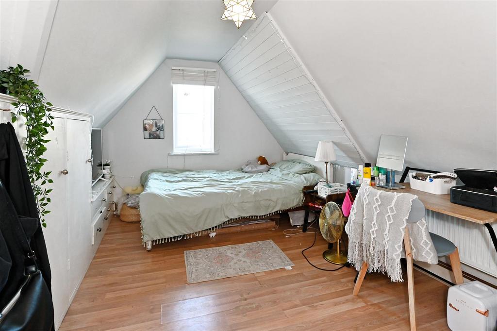 Top Floor Bedroom 2.jpg