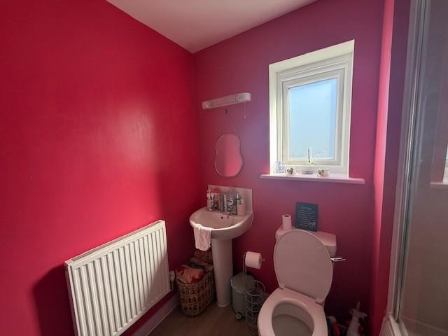 Bathroom 2.jpg