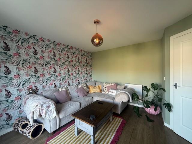 Lounge 2.jpg