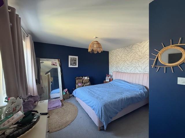 Bedroom 1-2.jpg