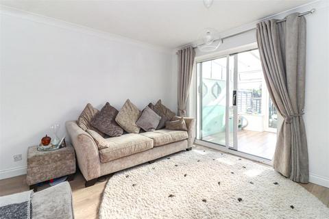 undefined, Quendell Walk, Adeyfield, Hemel Hempstead HP2 5UU