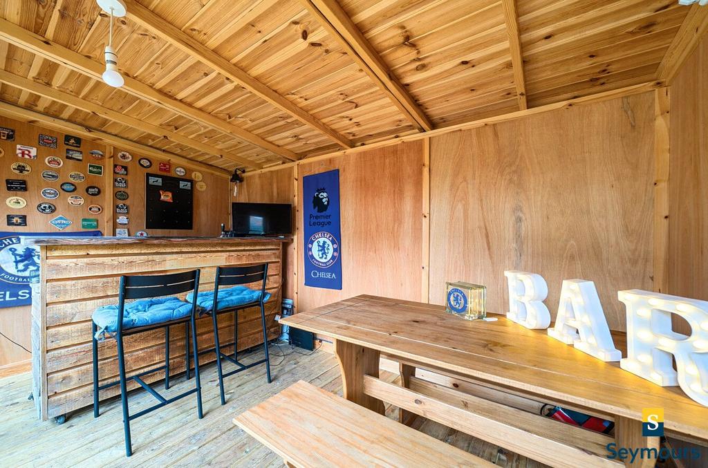 Garden Room/Bar