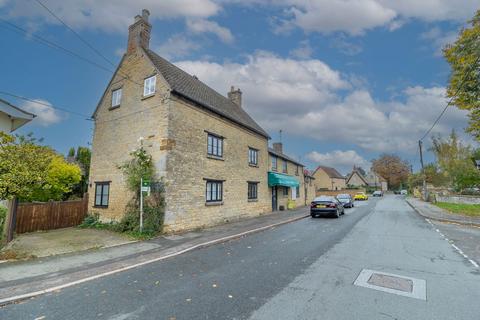 undefined, High Street, Towcester NN12
