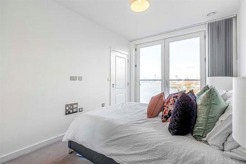 3 bedroom flat for sale, Harrison Walk, London SE10