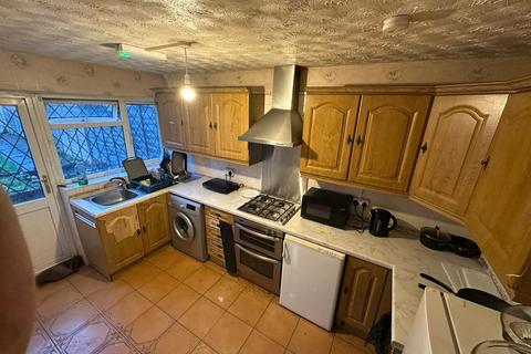 undefined, 1X Room Available, Chesterfield Close, West Heath, B31
