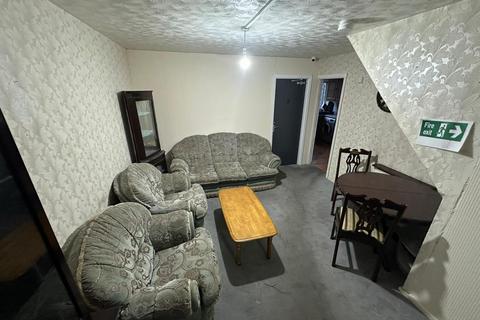 undefined, 1X Room Available, Chesterfield Close, West Heath, B31