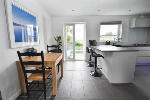undefined, Falmouth TR11
