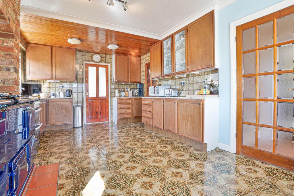 Kitchen/Breakfast Room