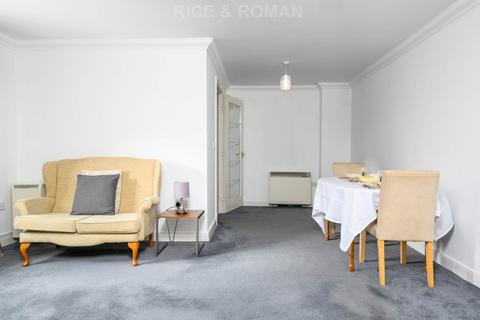 1 bedroom retirement property for sale, Bridge Street, Walton On Thames KT12
