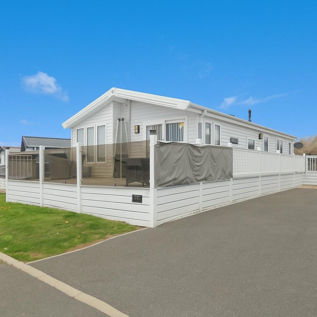 2 Bedroom Park Home for Sale