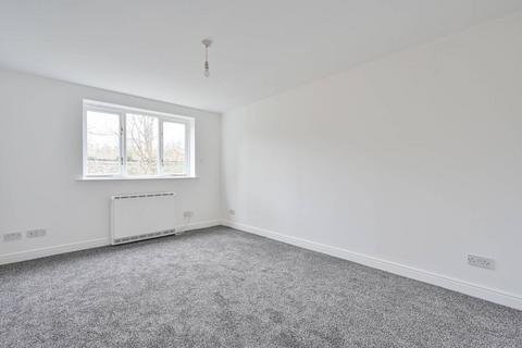 undefined, Woodfield Road, Thames Ditton, KT7