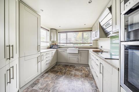 undefined, Great Oaks Park, Surrey GU4