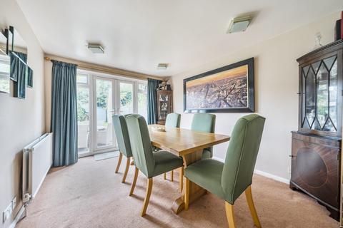 undefined, Great Oaks Park, Surrey GU4