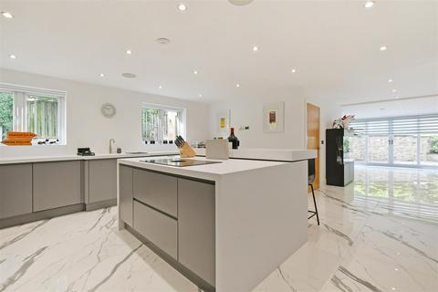 4 bedroom detached house for sale, Soaper Lane, Dronfield S18