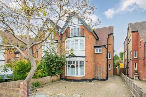undefined, Hampton Road, Twickenham TW2