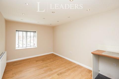 2 bedroom flat to rent, High Street, DE55