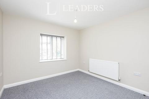 2 bedroom flat to rent, High Street, DE55