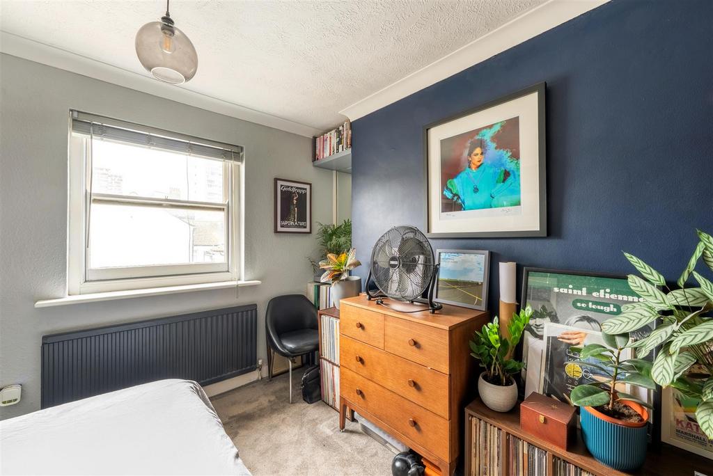 Flat 3, 16 Sillwood Road 10.jpg