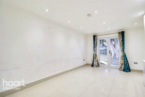 undefined, Lincoln Road, LONDON