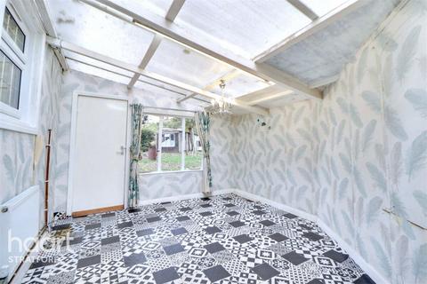 4 bedroom terraced house to rent, Lincoln Road, LONDON