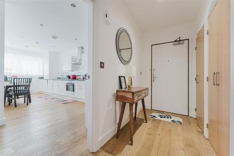 undefined, Tivoli Road, Hounslow TW4