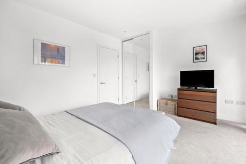 2 bedroom flat to rent, Squire House, 290 Camberwell Road, London