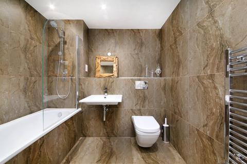 1 bedroom flat for sale, Chatfield Road, London