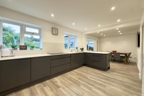 4 bedroom detached house for sale, Knighton Close, Duston NN5
