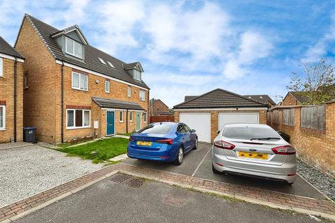 undefined, Pear Tree Close, Bradford BD6