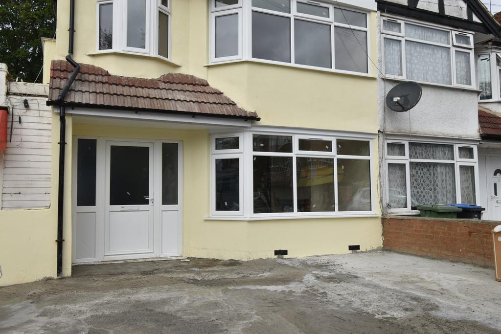 For Rent: 3-Bedroom Family Home with Garden in Ly