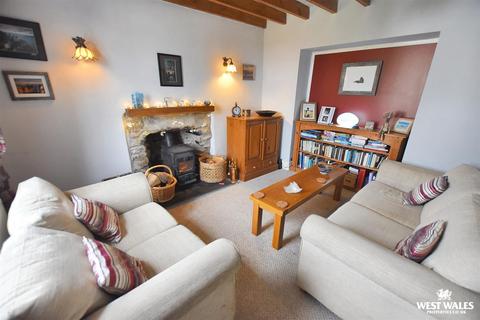 4 bedroom detached house for sale, Martletwy, Narberth