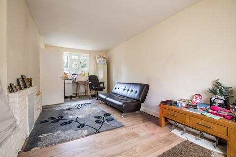 8 Elmer Road, London, SE6 2ER